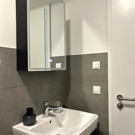 Stadtloft Nadorst- Modernes Apartment- Nahe Zentrum- Anbindung- Neubau- Dachterrasse & Wlan Апарт-отель 3*