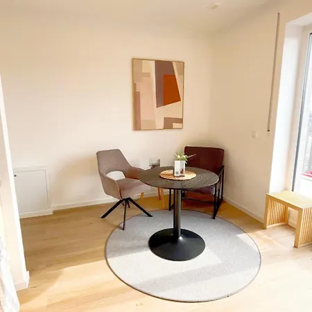 Stadtloft Nadorst- Modernes Apartment- Nahe Zentrum- Anbindung- Neubau- Dachterrasse & Wlan Ольденбург