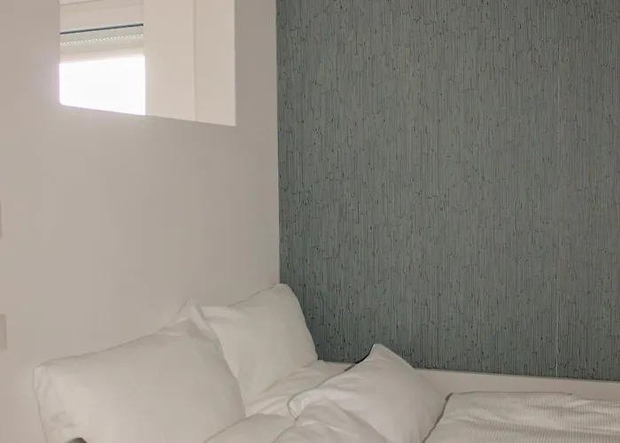 Stadtloft Nadorst- Modernes Apartment- Nahe Zentrum- Anbindung- Neubau- Dachterrasse & Wlan 3*